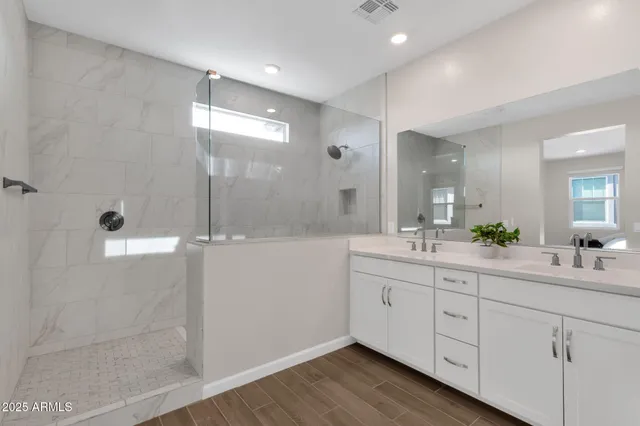 $3,200 | 5823 East Rose Garden Lane, Phoenix, AZ 85054