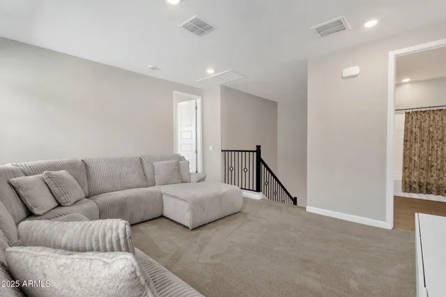 $3,200 | 5823 East Rose Garden Lane, Phoenix, AZ 85054