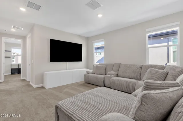 $3,200 | 5823 East Rose Garden Lane, Phoenix, AZ 85054