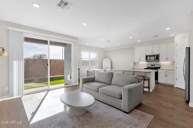 $3,200 | 5823 East Rose Garden Lane, Phoenix, AZ 85054