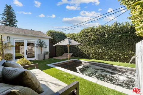 $2,595,000 | 1009 Vernon Avenue, Venice, CA 90291