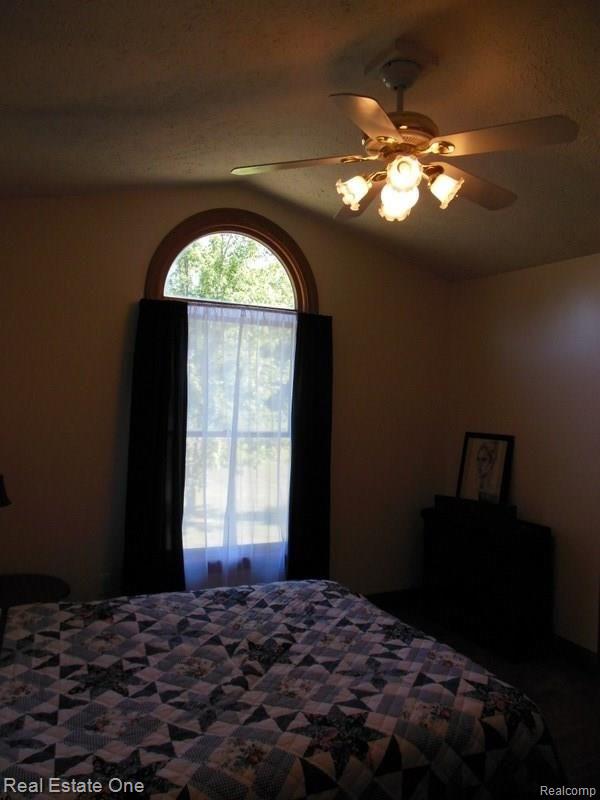 11421 Odell Road Fowlerville, MI 48836 - Photo 33 of 43 DSCN3931.JPG