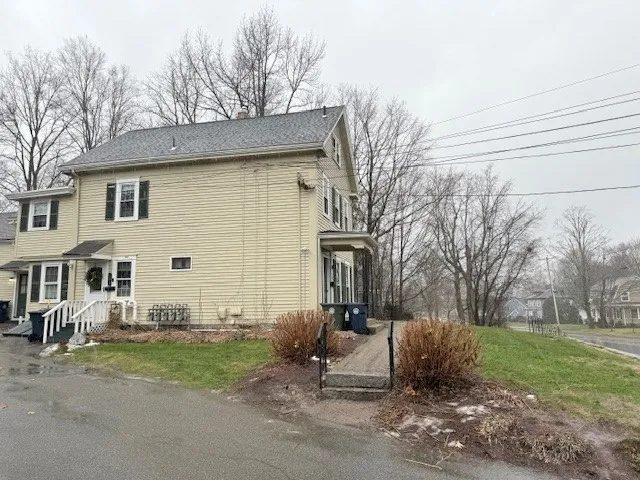 $2,500 | 95 Elm Street, Unit B, Andover, MA 01810