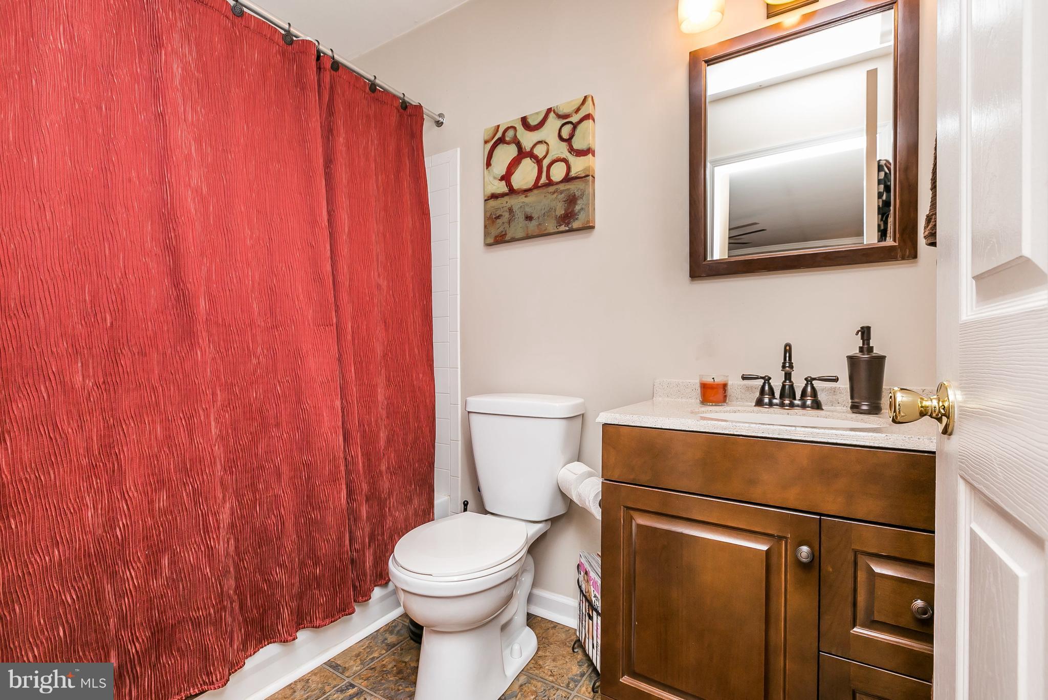 331 Townsend Road Baltimore, MD 21221 - Photo 14 of 29 Bath