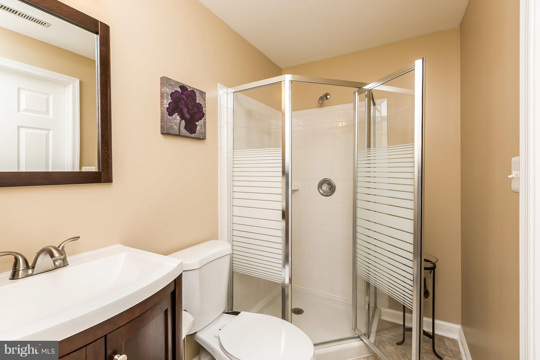 331 Townsend Road Baltimore, MD 21221 - Photo 22 of 29 Bath