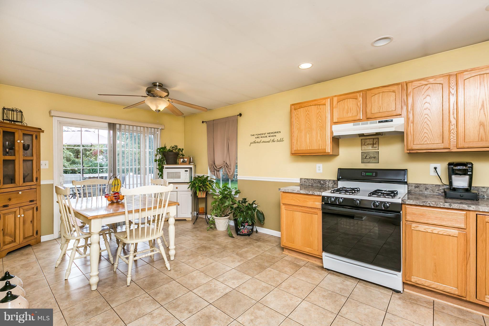 331 Townsend Road Baltimore, MD 21221 - Photo 8 of 29 Kitchen