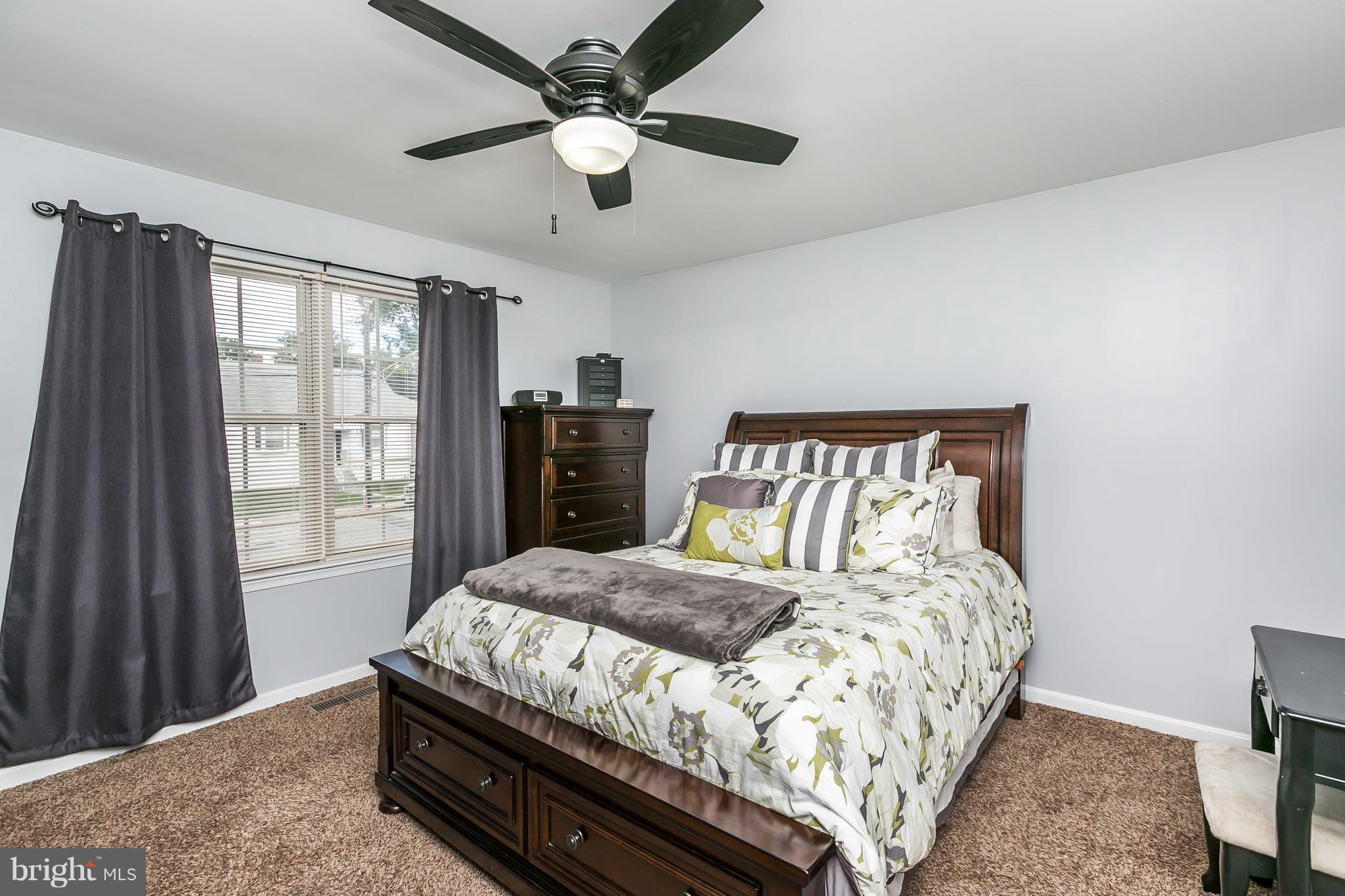 331 Townsend Road Baltimore, MD 21221 - Photo 9 of 29 Bedroom (Master)