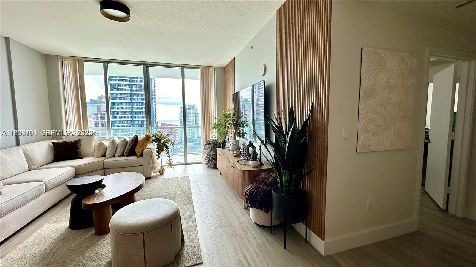 79 Southwest 12th Street, Unit 3603S Miami, FL 33130 - Photo 14 of 35