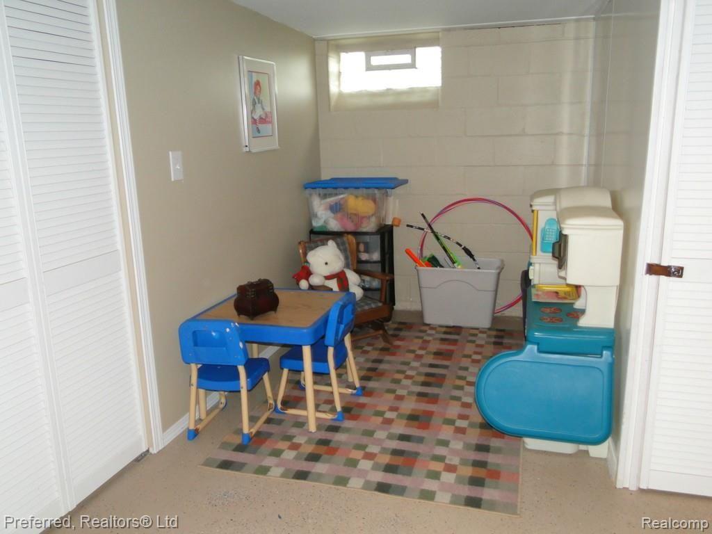 12280 Sweitzer Road Carleton, MI 48117 - Photo 55 of 84 DSC06229.jpg