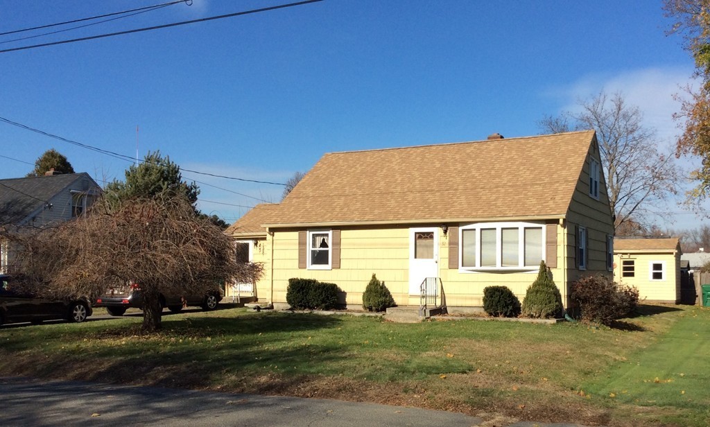32 Harding Street Chicopee, MA 01013 - Photo 1 of 19 Gallery Image 1