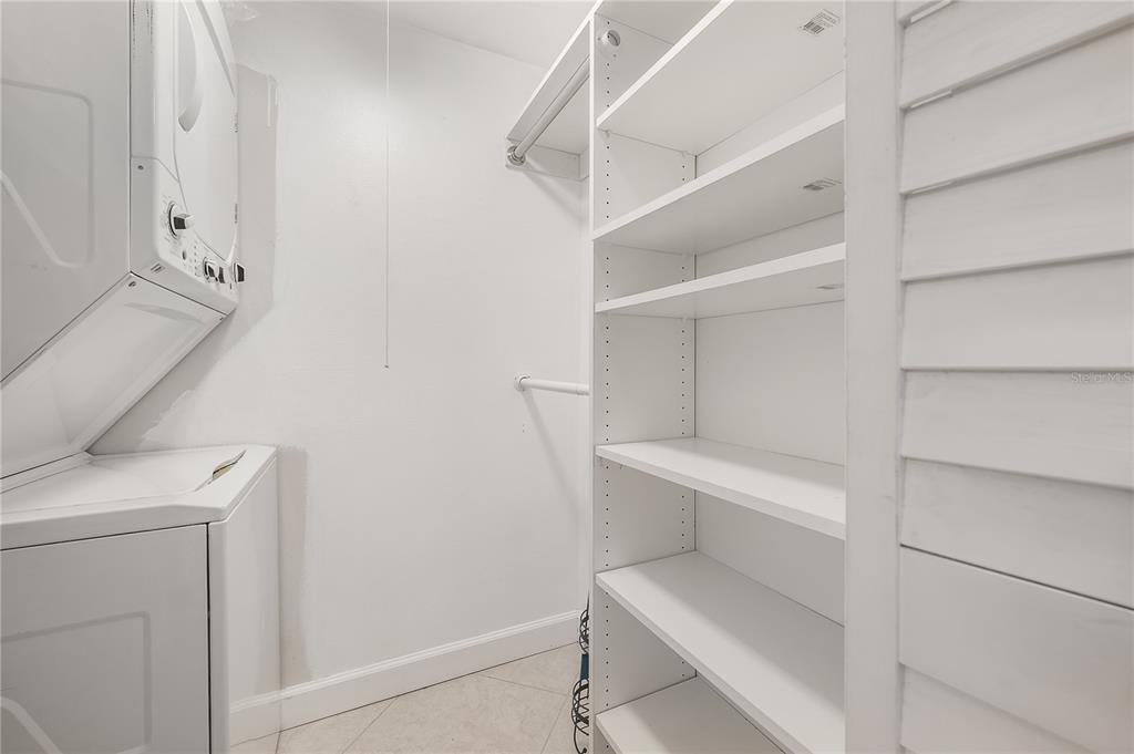 3206 West Azeele Street, Unit 129 Tampa, FL 33609 - Photo 21 of 30 a utility room with dryer and washer