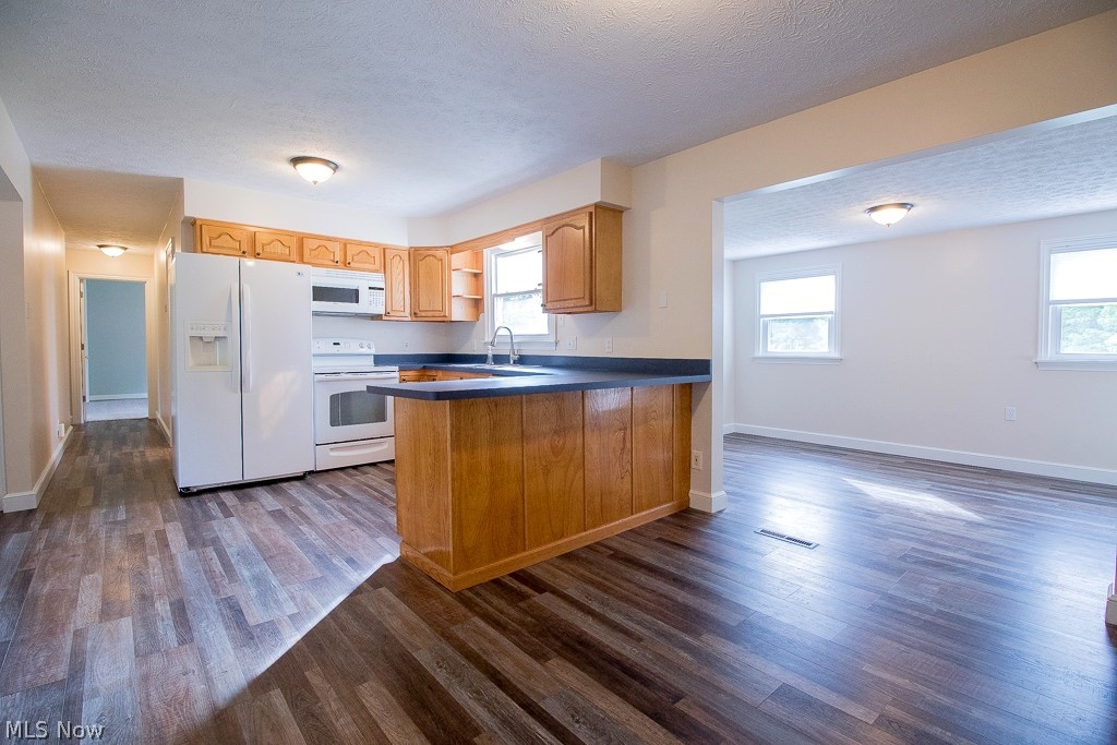 2982 Arcola Road Madison, OH 44057 - Photo 10 of 38 Eat-in Kitchen Area