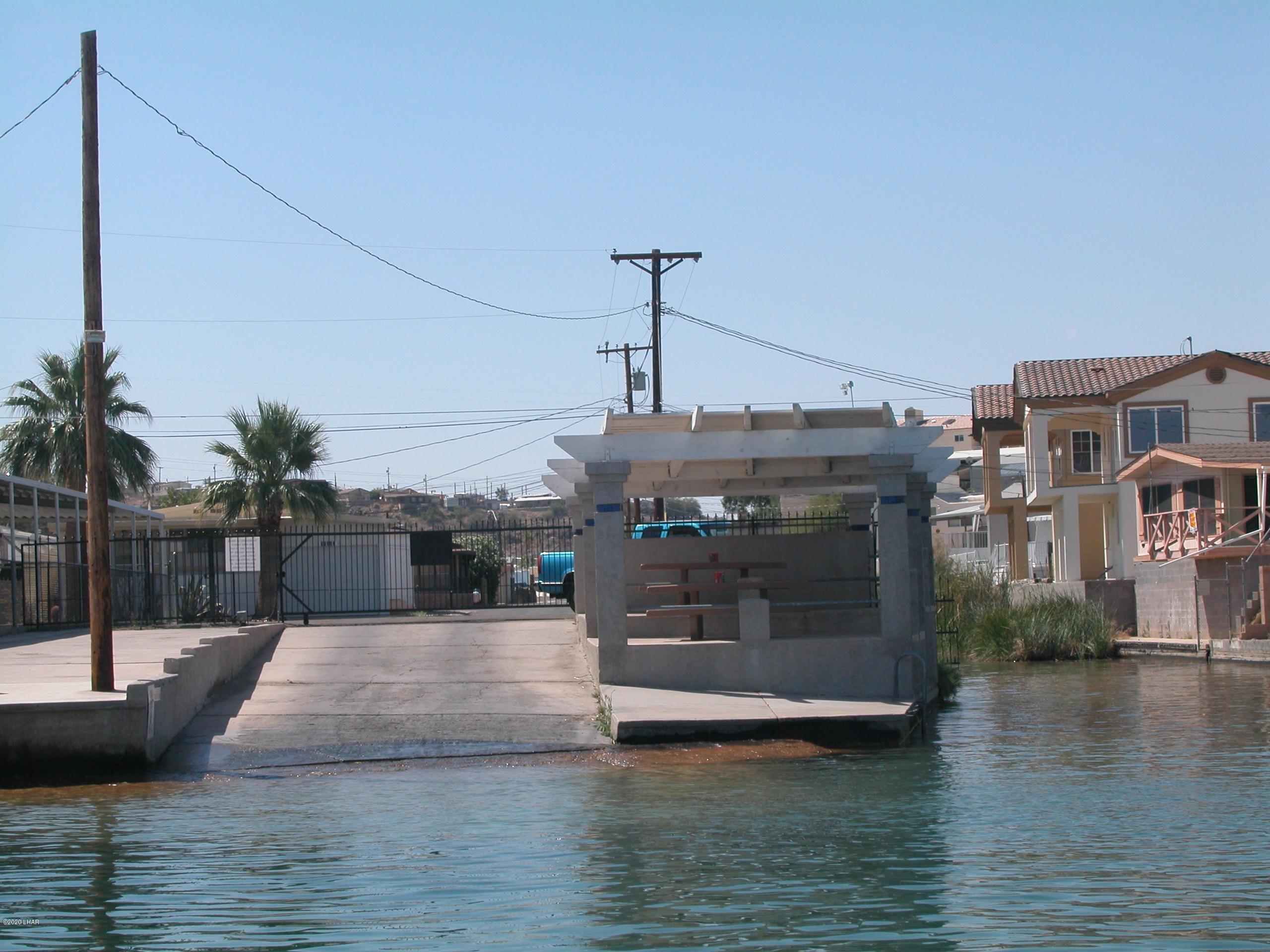 10042 Harbor View Road Parker, AZ 85344 - Photo 16 of 19 Marina Manor launch ramp PG