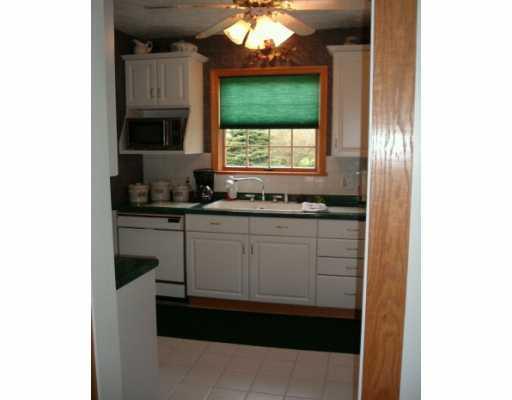 390 Tuscarawas Road Beaver, PA 15009 - Photo 3 of 8 Kitchen.