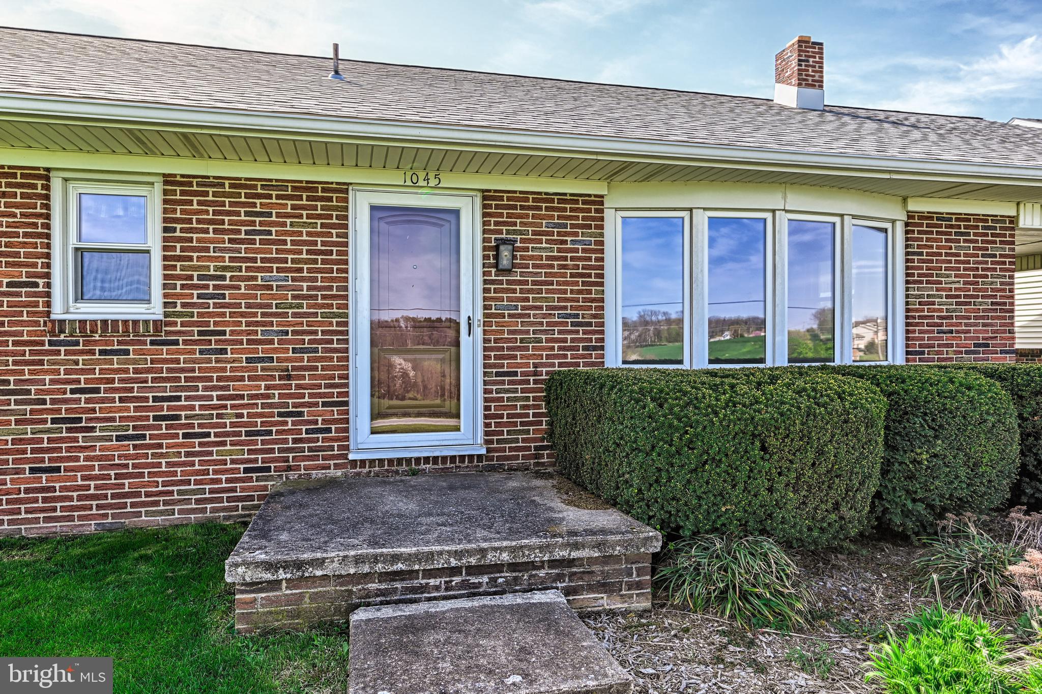 1045 Perry Road Red Lion, PA 17356 - Photo 4 of 38 Gallery Image 4
