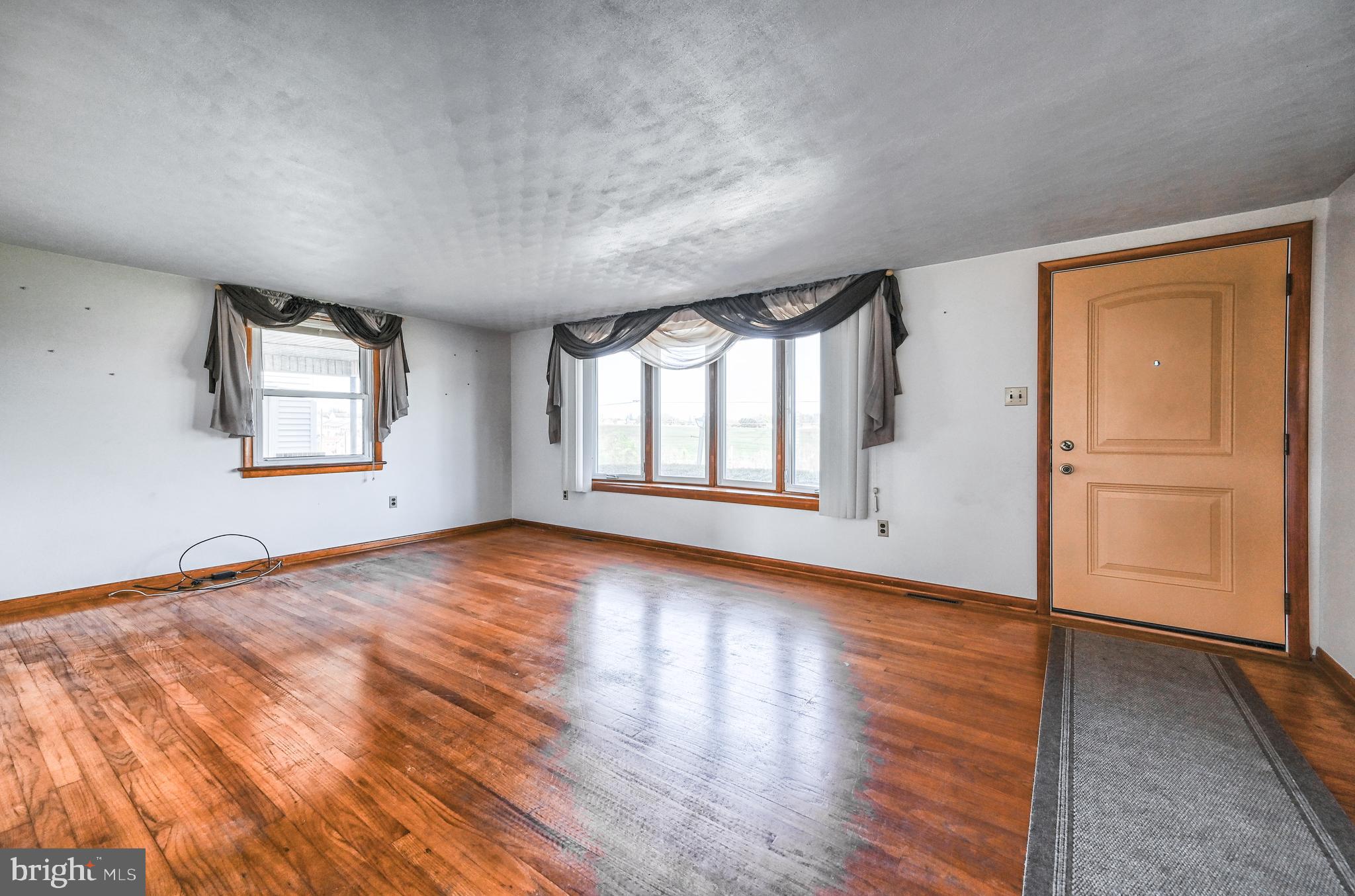 1045 Perry Road Red Lion, PA 17356 - Photo 6 of 38 Gallery Image 6