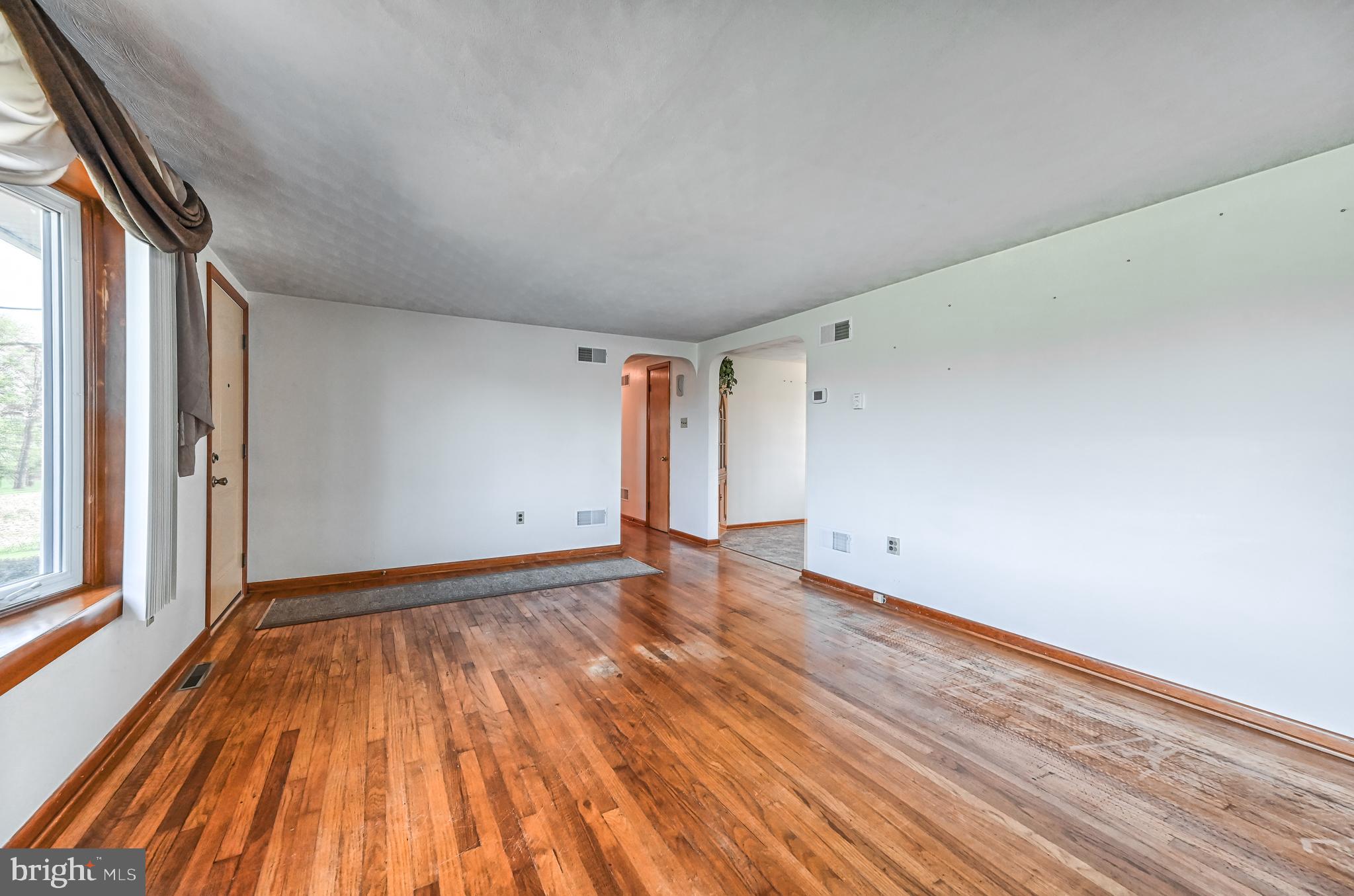 1045 Perry Road Red Lion, PA 17356 - Photo 7 of 38 Gallery Image 7