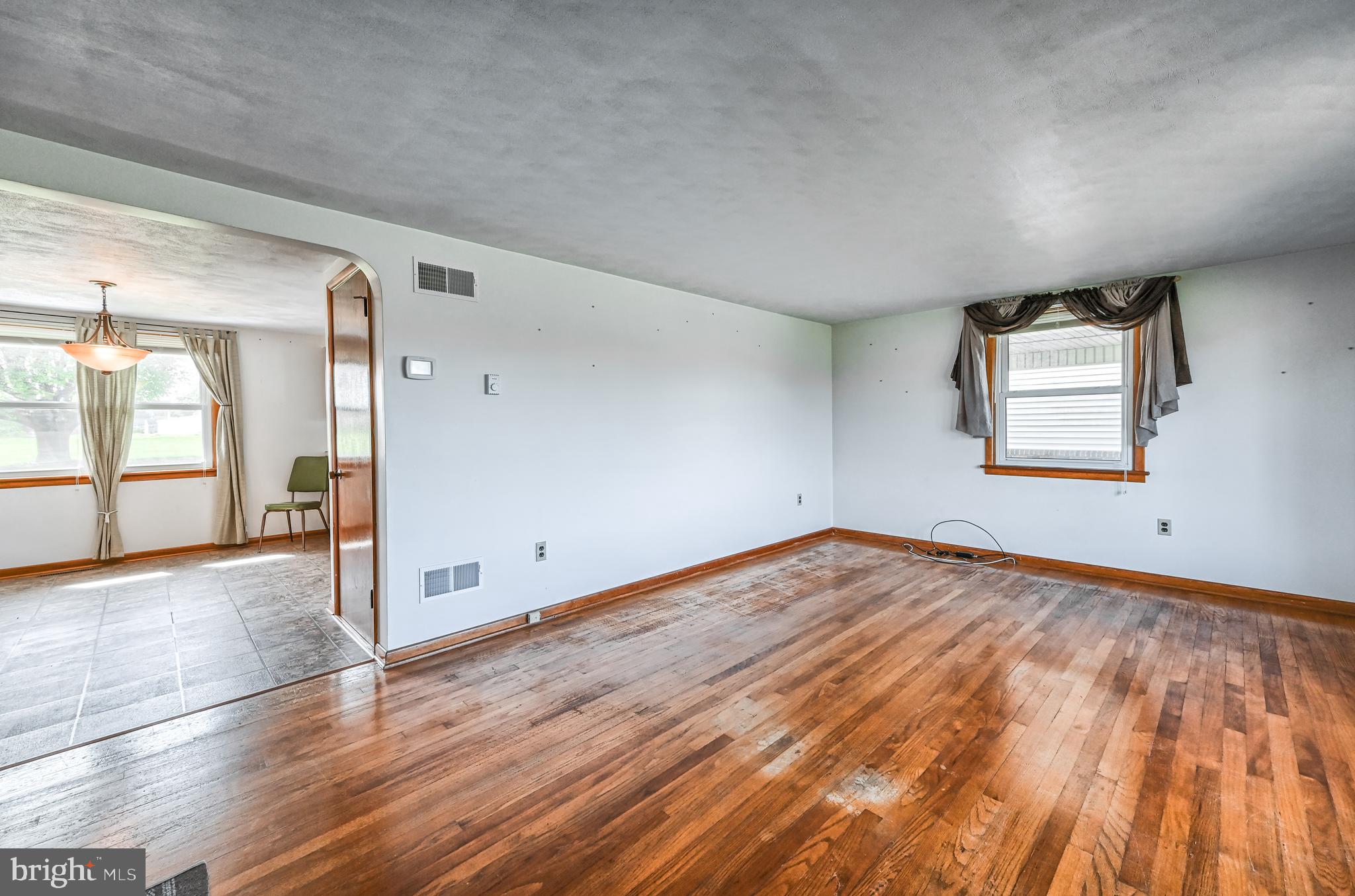 1045 Perry Road Red Lion, PA 17356 - Photo 8 of 38 Gallery Image 8
