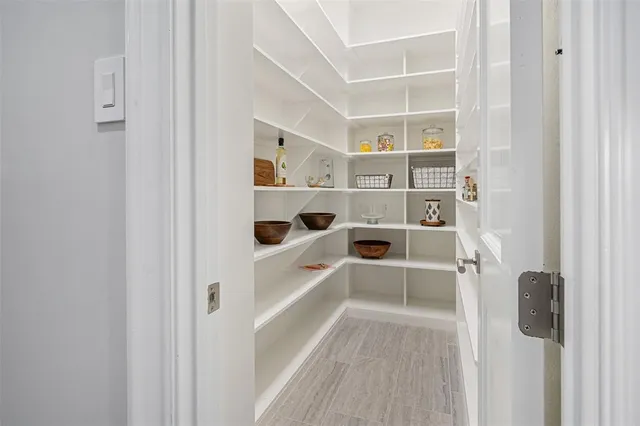 $3,695,000 | 130 Diamond Point Drive, Mabank, TX 75156