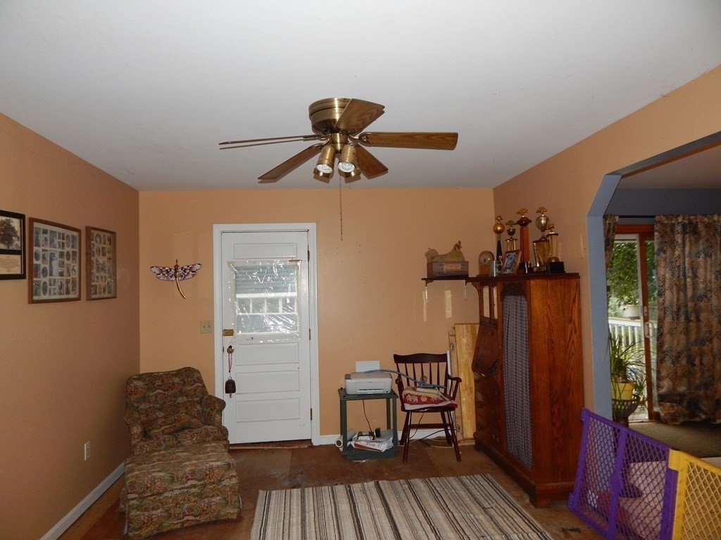 12 Maple Street Townsend, MA 01469 - Photo 7 of 21 Gallery Image 7
