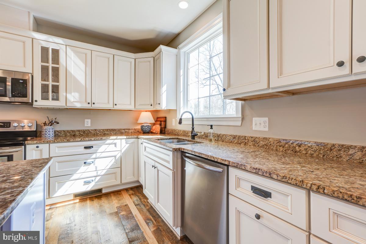 12334 Bristow Road Bristow, VA 20136 - Photo 17 of 47 Kitchen