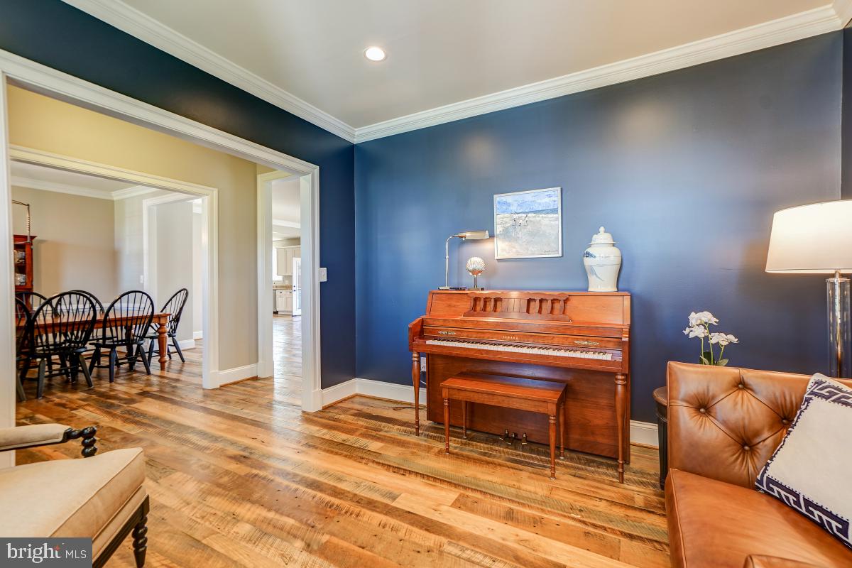 12334 Bristow Road Bristow, VA 20136 - Photo 6 of 47 Living Room