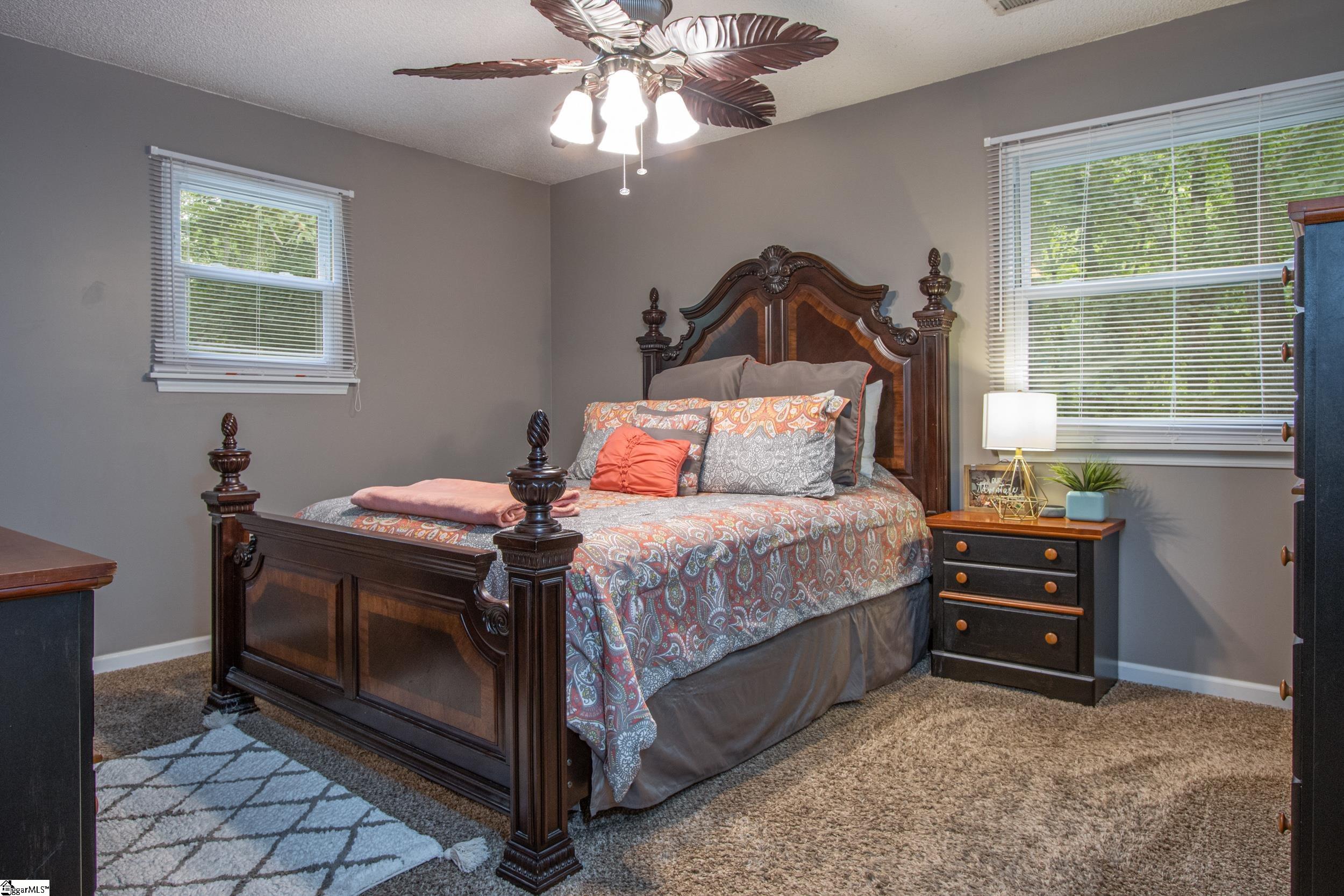 49 Duncan Creek Road Greenville, SC 29609 - Photo 4 of 24