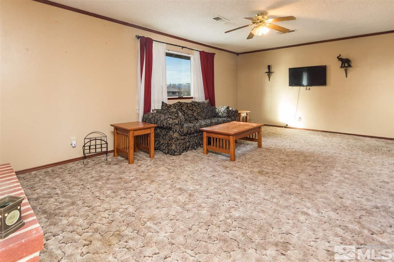 11645 Heartpine Street Reno, NV 89506 - Photo 6 of 23 Photo 6