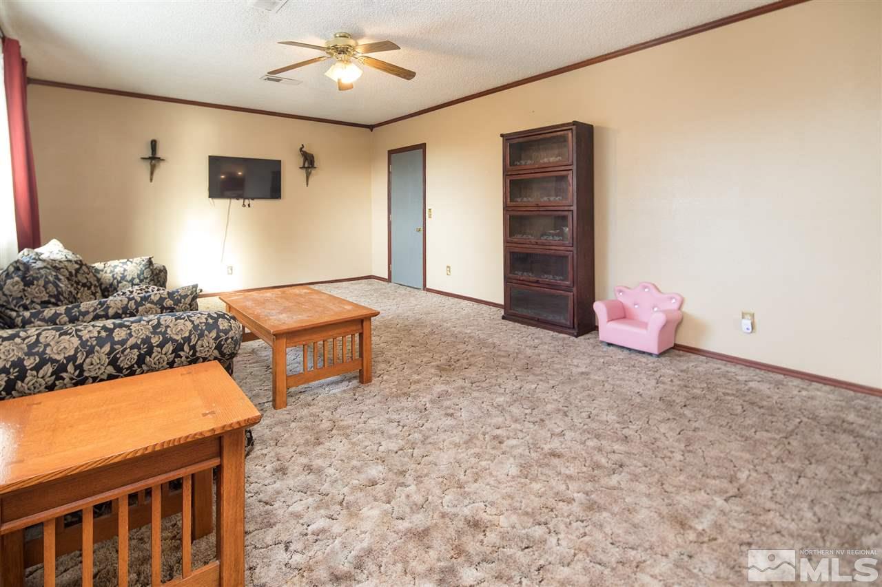 11645 Heartpine Street Reno, NV 89506 - Photo 8 of 23 Photo 8