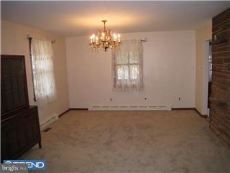 5 Litle Avenue Riverside, NJ 08075 - Photo 4 of 11 Dining Room