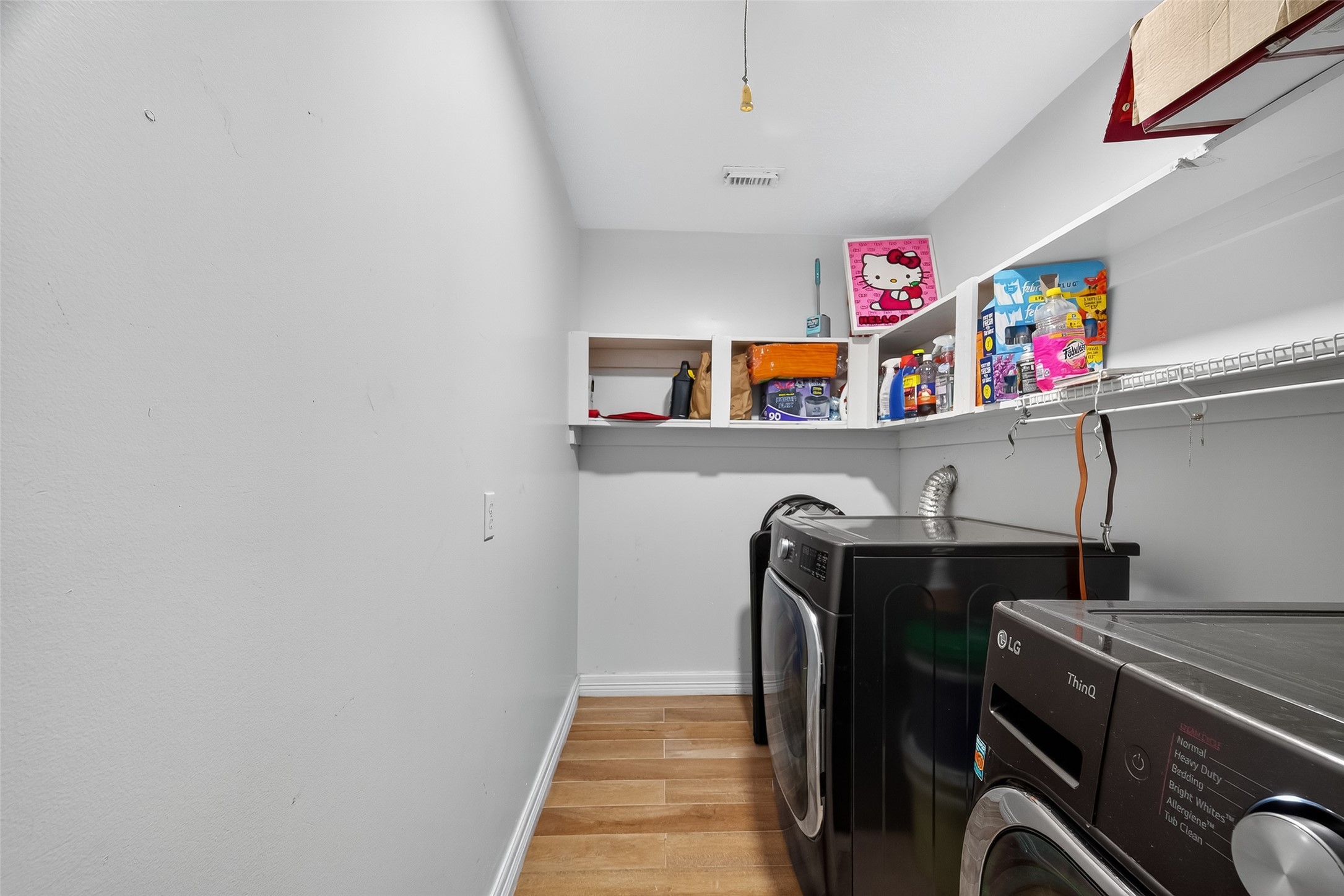 4917 Sycamore Avenue Pasadena, TX 77503 - Photo 23 of 46 a utility room with dryer and washer
