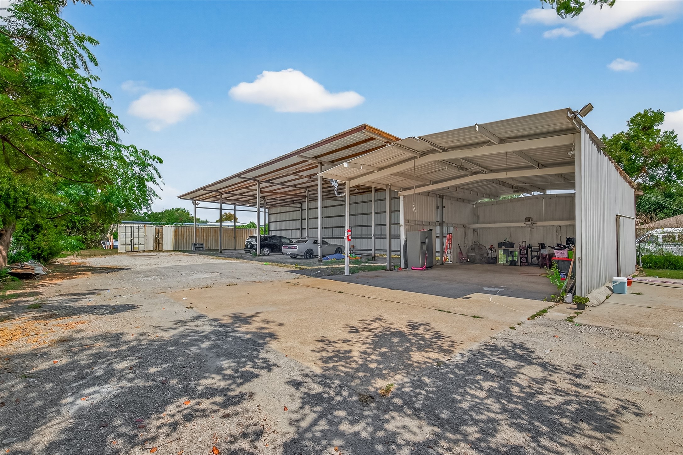 4917 Sycamore Avenue Pasadena, TX 77503 - Photo 44 of 46 a view of a house with a patio