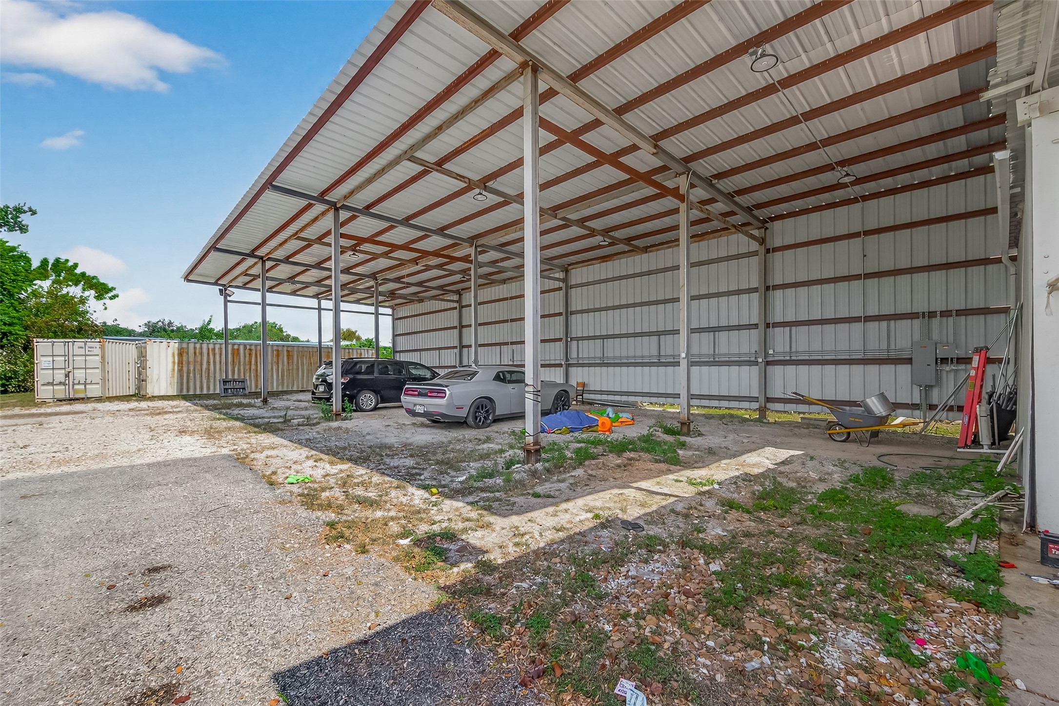 4917 Sycamore Avenue Pasadena, TX 77503 - Photo 45 of 46 a view of a backyard