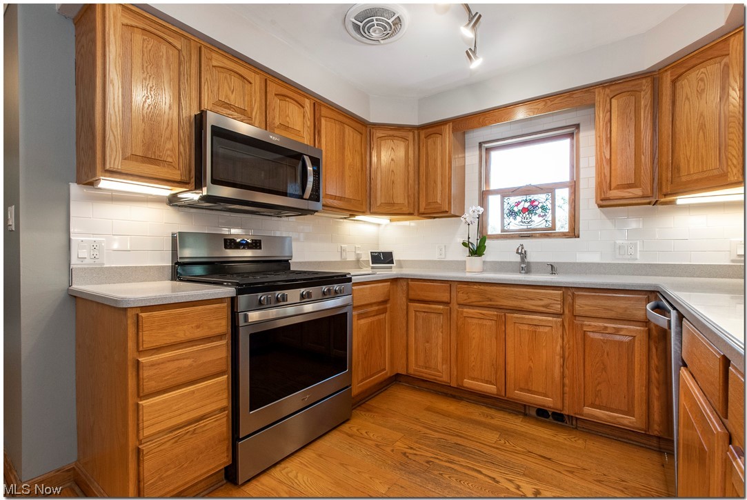 1059 State Road Hinckley, OH 44233 - Photo 11 of 35 Kitchen with newer appliances