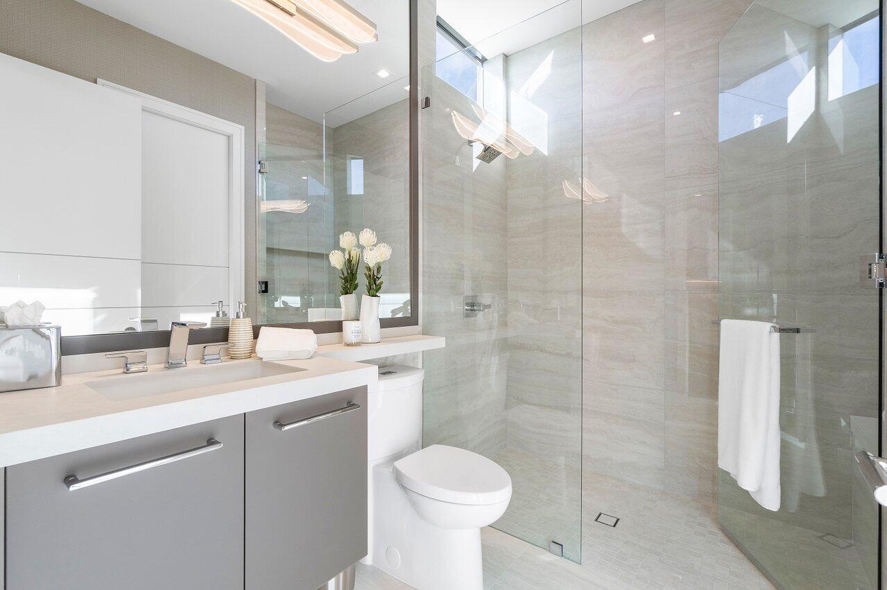130 Northeast Wavecrest Way Boca Raton, FL 33432 - Photo 25 of 63 Previously Decorated Model