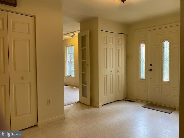 5244 Dixons Mill Road Marshall, VA 20115 - Photo 3 of 61 Entryway