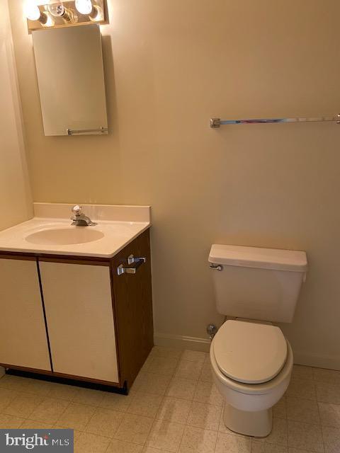 5244 Dixons Mill Road Marshall, VA 20115 - Photo 32 of 61 Full bath attached to second bedroom