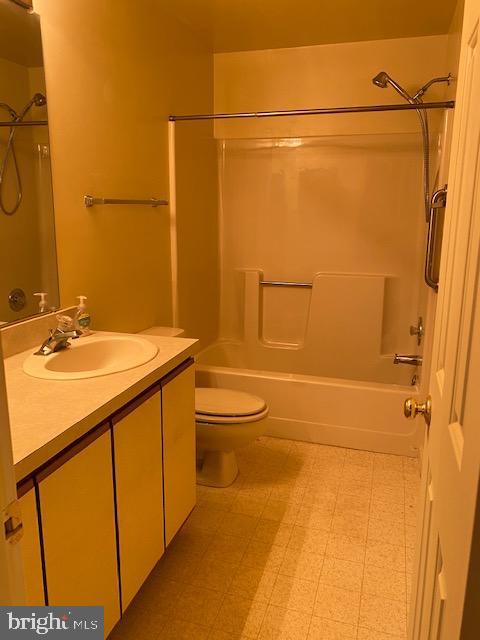 5244 Dixons Mill Road Marshall, VA 20115 - Photo 36 of 61 Hall bath