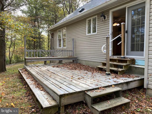 5244 Dixons Mill Road Marshall, VA 20115 - Photo 43 of 61 Deck off kitchen