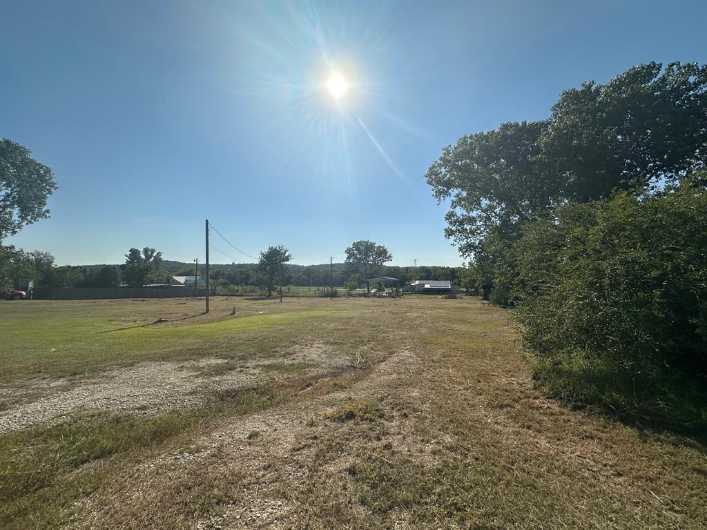 240 1st Street Oak Ridge, TX 76240 - Photo 5 of 5 a view of an ocean and beach