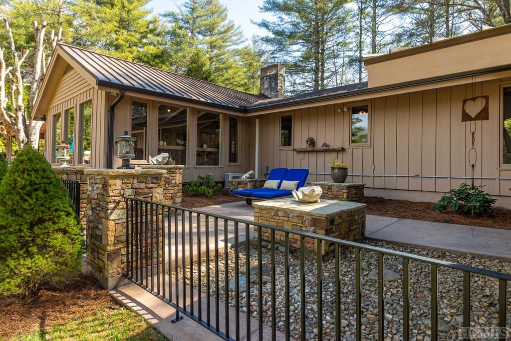 375 Flat Mountain Road Highlands, NC 28741 - Photo 26 of 37 Gallery Image 26