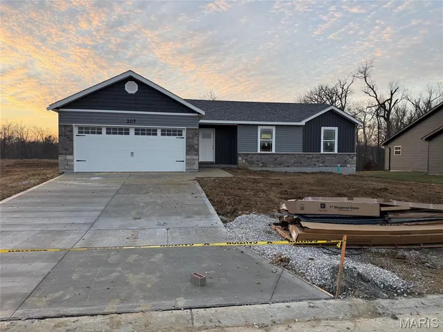 $319,900 | 207 Peruque Creek Manor, Wright City, MO 63390