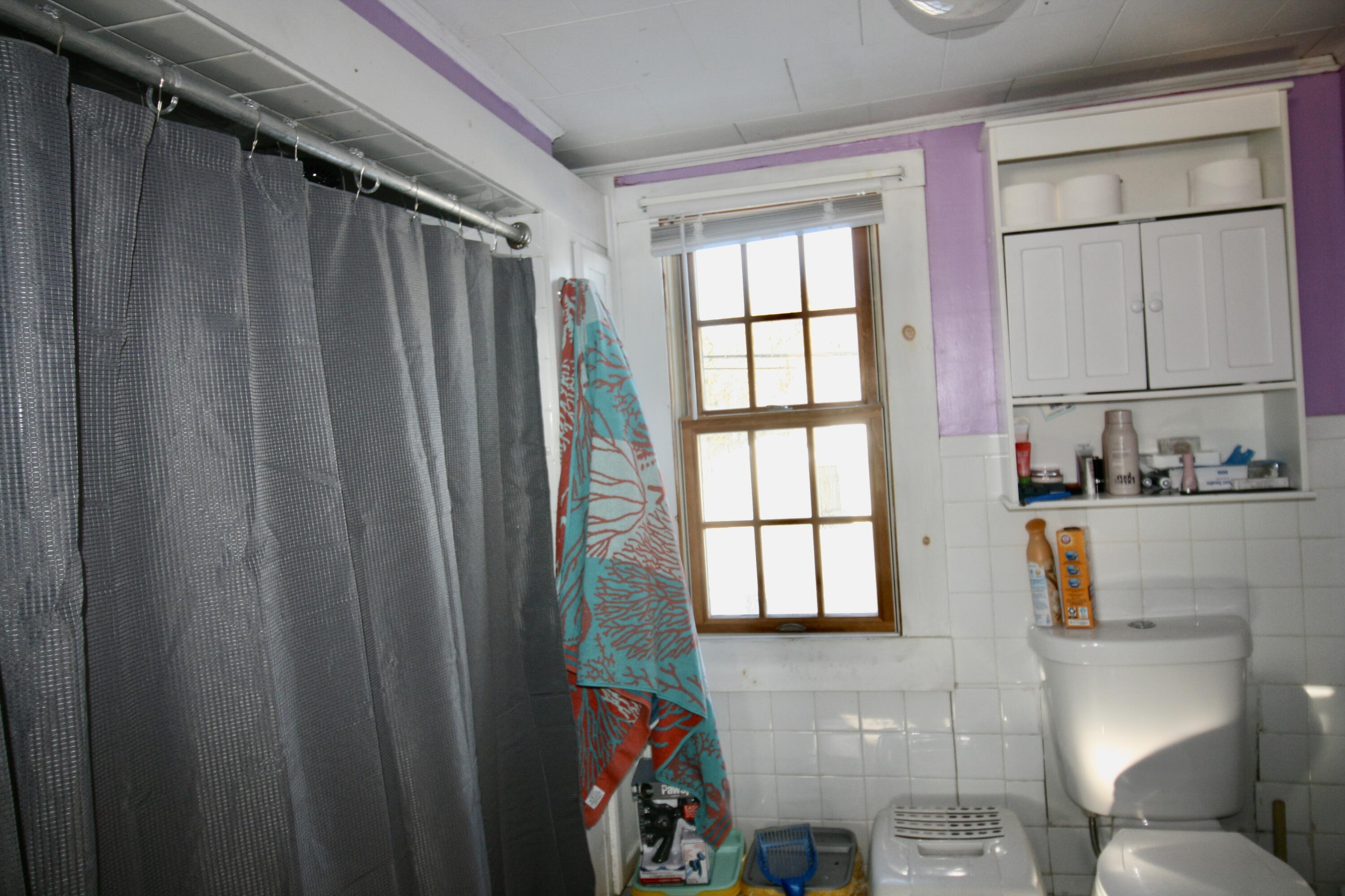64 Old County Road Rockland, ME 04841 - Photo 36 of 43 unit 3 bathroom