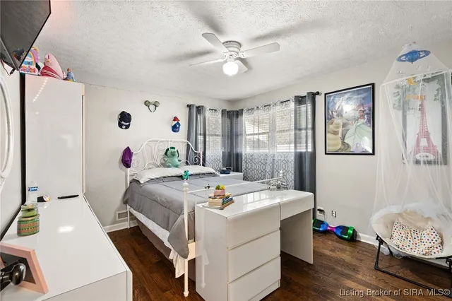 $365,500 | 1917 Utica Pike, Jeffersonville, IN 47130