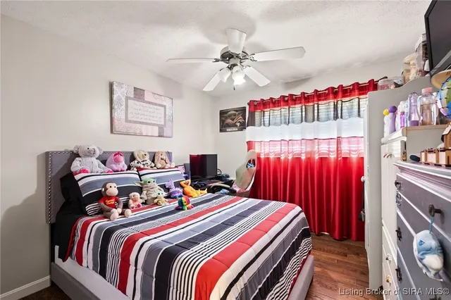 $365,500 | 1917 Utica Pike, Jeffersonville, IN 47130