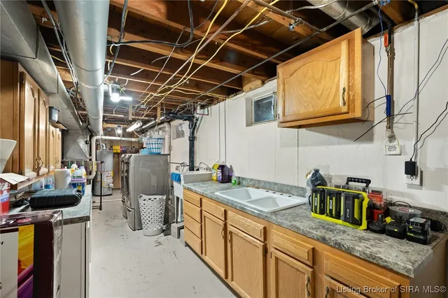 $365,500 | 1917 Utica Pike, Jeffersonville, IN 47130