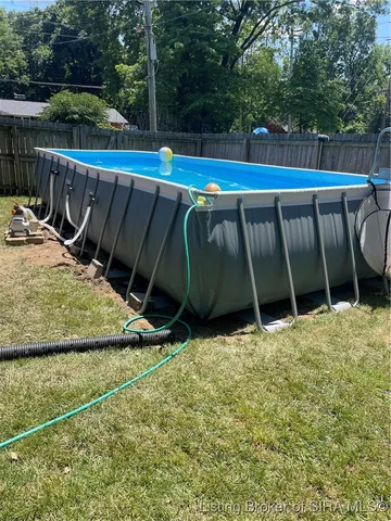 $365,500 | 1917 Utica Pike, Jeffersonville, IN 47130