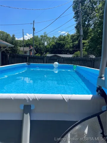 $365,500 | 1917 Utica Pike, Jeffersonville, IN 47130