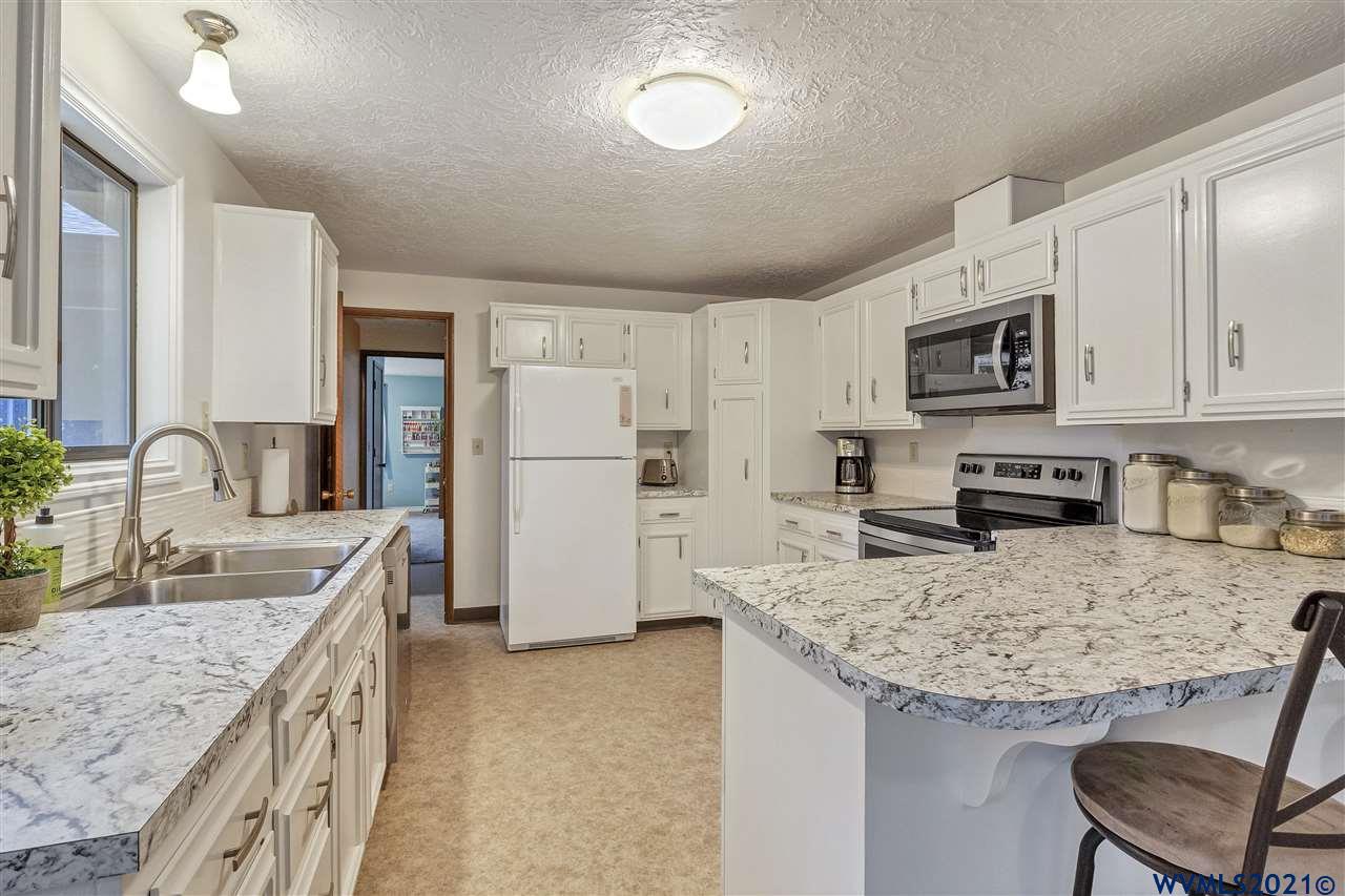39839 Kingston Jordan Road Scio, OR 97374 - Photo 8 of 35 Gallery Image 8