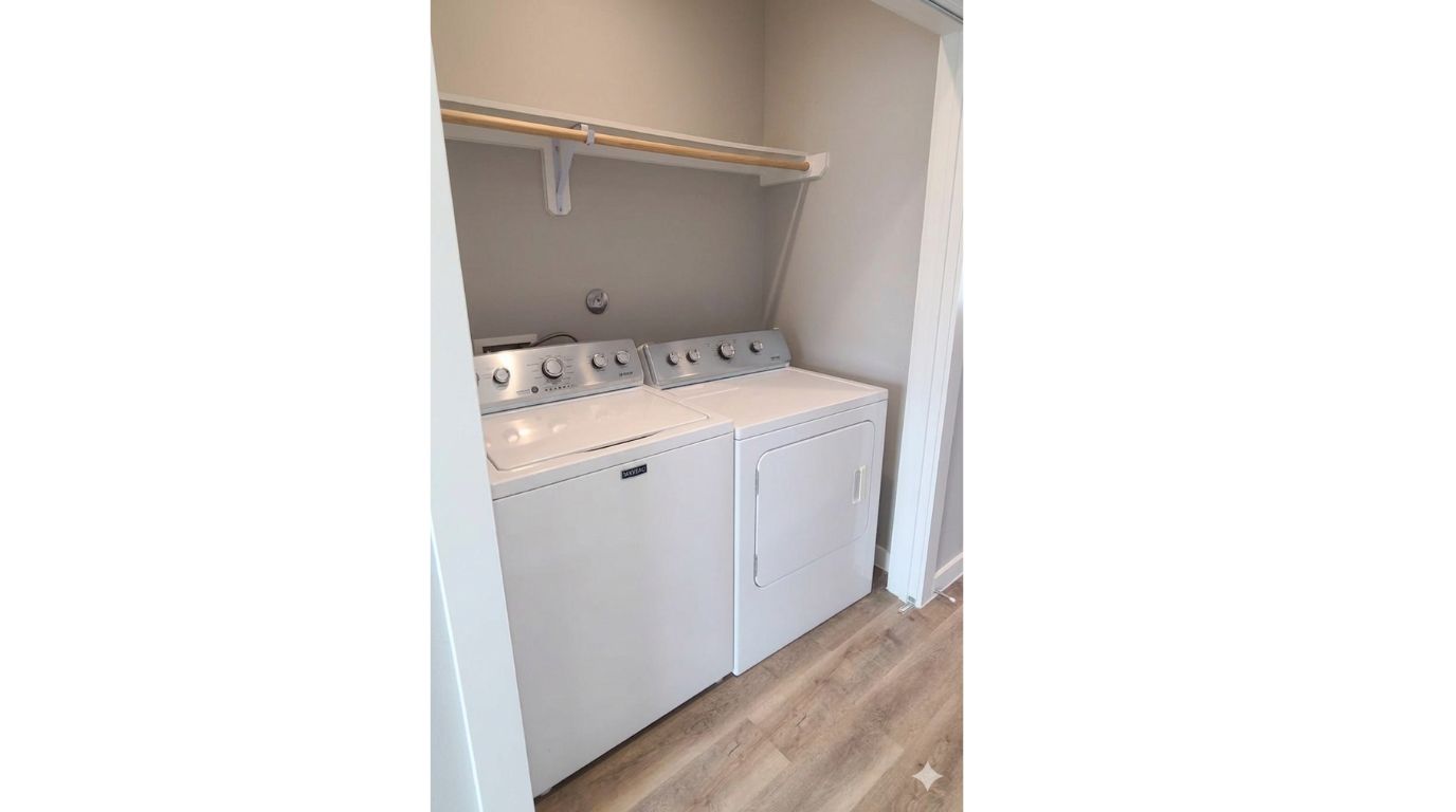 9114 Caddo Road, Unit A & B Houston, TX 77078 - Photo 19 of 24 A dedicated space with a washer and dryer for household convenience.